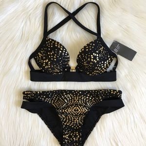 Push Up Strappy Bikini